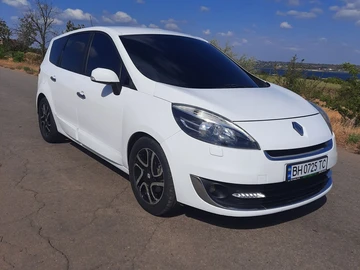 Авто Renault Grand Scenic 2013 № 8003260