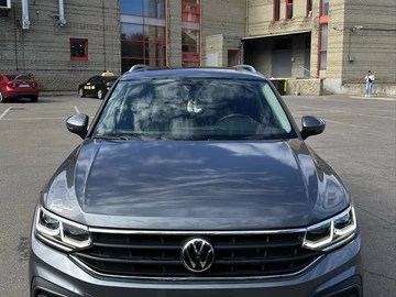 Авто Volkswagen Tiguan 2022 № 8003538