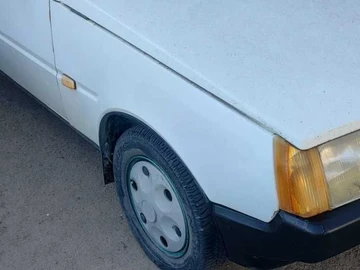 Авто ЗАЗ 1102 1993 № 8003681