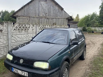 Авто Volkswagen Golf 1996 № 8003943