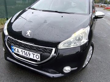 Авто Peugeot 208 2015 № 8003974