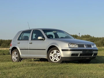 Авто Volkswagen Golf 2003 № 8004001