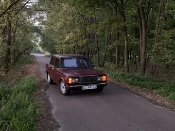 Авто ВАЗ 2107 2002 № 8004124