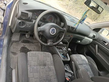Авто Volkswagen Passat Sedan 2001 № 8004193