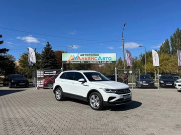 Авто Volkswagen Tiguan 2023 № 8004453