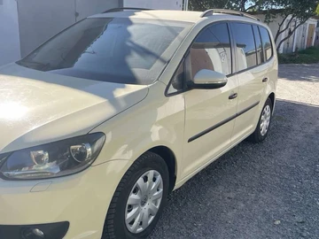 Авто Volkswagen Touran 2013 № 8004501
