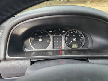 Авто Renault Laguna 2002 № 8004506