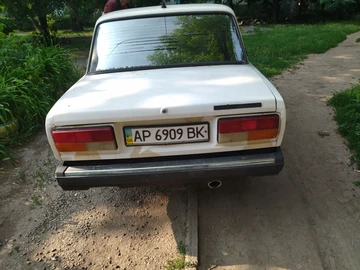 Авто ВАЗ 2107 1989 № 8004553