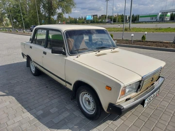 Авто ВАЗ 2107 1988 № 8004821