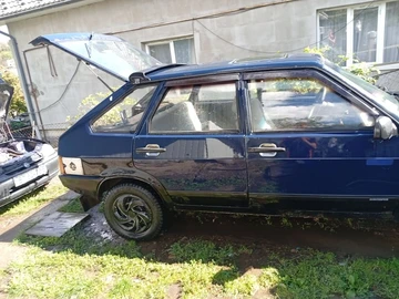 Авто ВАЗ 2109 1992 № 8005021