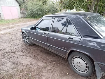Авто Mercedes 190 1984 № 8005303