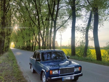 Авто ВАЗ 2107 2001 № 8005304