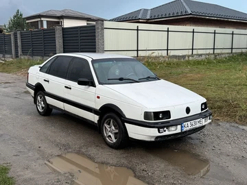 Авто Volkswagen Passat Sedan 1989 № 8005481