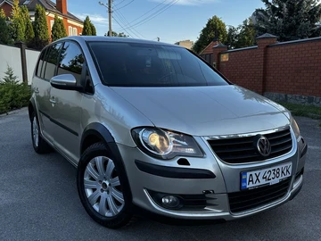 Авто Volkswagen Touran 2010 № 8005501