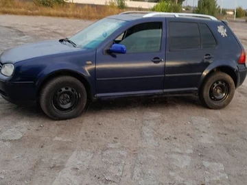 Авто Volkswagen Golf 2001 № 8005792