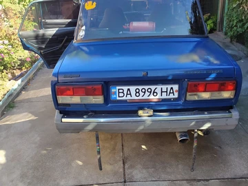 Авто ВАЗ 2107 2000 № 8005884