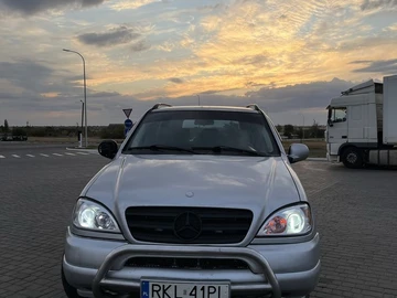 Авто Mercedes Ml Серия 2000 № 8005903