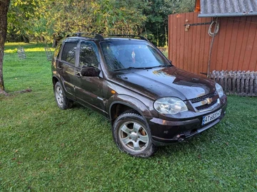 Авто Chevrolet Niva 2010 № 8006042
