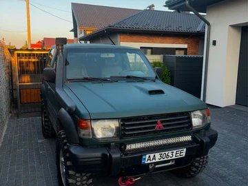 Авто Mitsubishi Pajero 1996 № 8006139