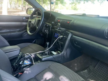 Авто Audi A4 2000 № 8006142