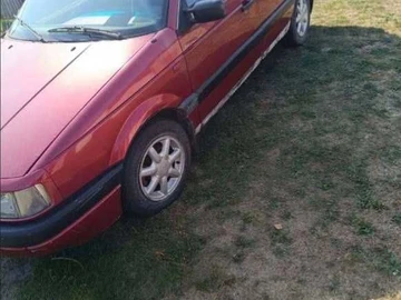Авто Volkswagen Passat Sedan 1990 № 8006346