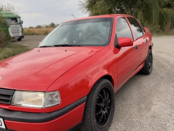 Авто Opel Vectra 1990 № 8007109