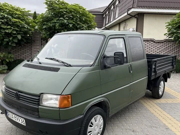 Авто Volkswagen Transporter 2000 № 8007526