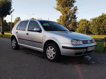 Авто Volkswagen Golf 2001 № 8007550