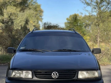 Авто Volkswagen Passat Variant 1995 № 8007703