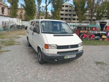 Авто Volkswagen Transporter 2001 № 8007821