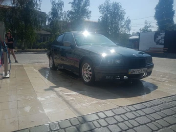 Авто BMW 3 Серия 1996 № 8008443