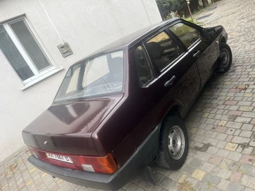 Авто ВАЗ 21099 1992 № 8008543