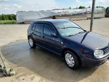 Авто Volkswagen Golf 2000 № 8008562