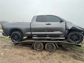 Авто Toyota Tundra 2016 № 8008684