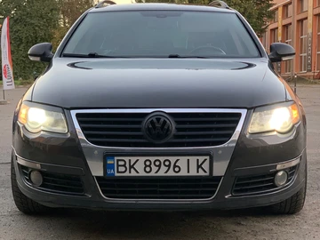 Авто Volkswagen Passat Variant 2005 № 8008689