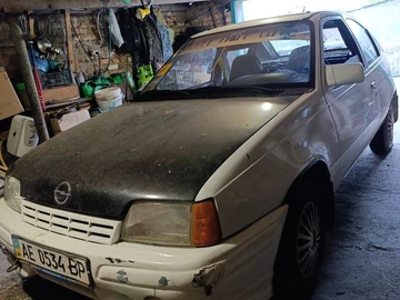 Авто Opel Kadett 1985 № 8008695