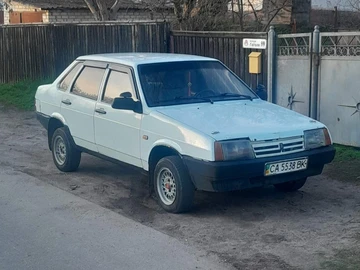 Авто ВАЗ 21099 1995 № 8008699