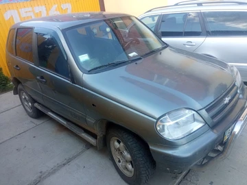 Авто Chevrolet Niva 2004 № 8008720