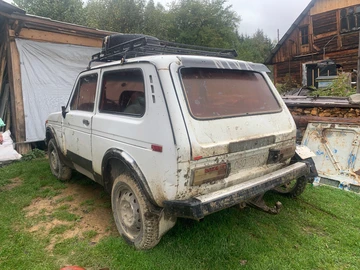 Авто ВАЗ 2121 1998 № 8009014