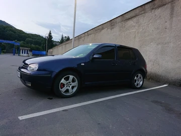 Авто Volkswagen Golf 2001 № 8009015