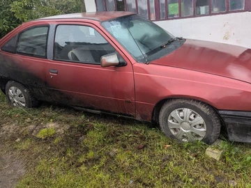 Авто Opel Kadett 1988 № 8009244
