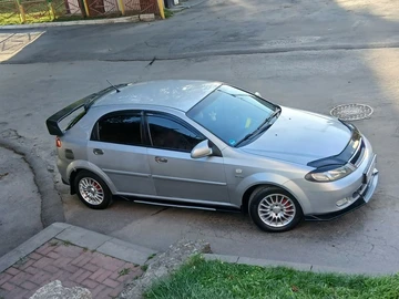 Авто Chevrolet Lacetti 2004 № 8009278