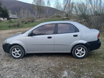 Авто Chevrolet Aveo 2005 № 8009470