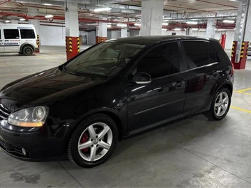 Авто Volkswagen Golf 2004 № 8009682