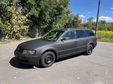 Авто Volkswagen Passat Sedan 2000 № 8009713