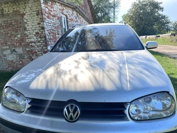 Авто Volkswagen Golf 2000 № 8009715