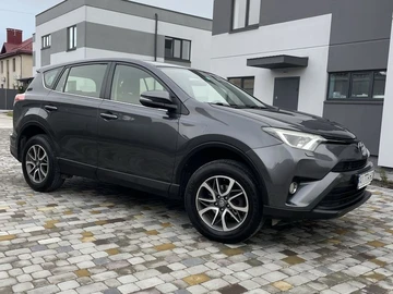 Авто Toyota Rav 4 2018 № 8009901