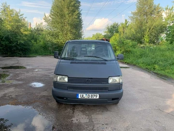 Авто Volkswagen Transporter 2000 № 8009976