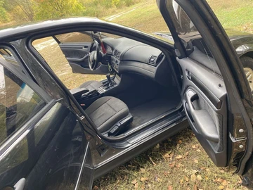 Авто BMW 3 Серия 2003 № 8010111