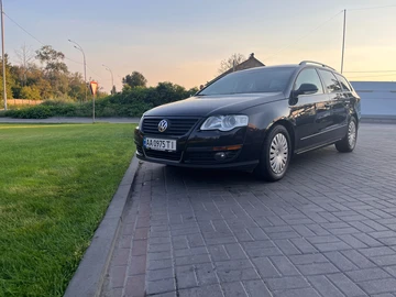 Авто Volkswagen Passat Variant 2010 № 8010122